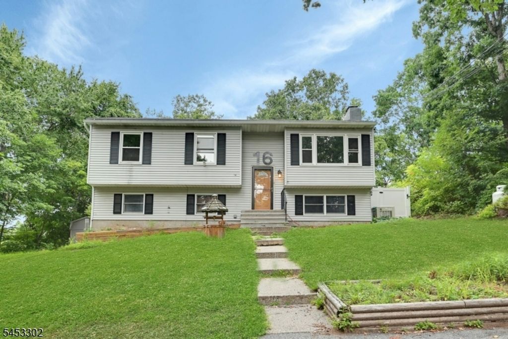 16 Essex Rd, Wantage Twp., NJ 07461 — exterior
