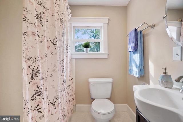 213 E STONEWALL DR, Front Royal, VA 22630
