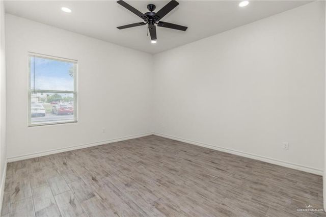 900 E Redbud Avenue 15b5, Mcallen, TX 78504