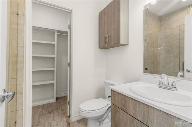 900 E Redbud Avenue 15b5, Mcallen, TX 78504