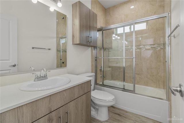 900 E Redbud Avenue 15b5, Mcallen, TX 78504