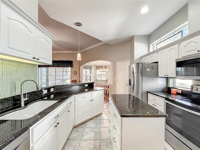 5685 GULF STREAM STREET, Tavares, FL 32778