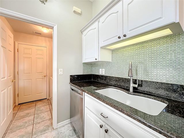 5685 GULF STREAM STREET, Tavares, FL 32778