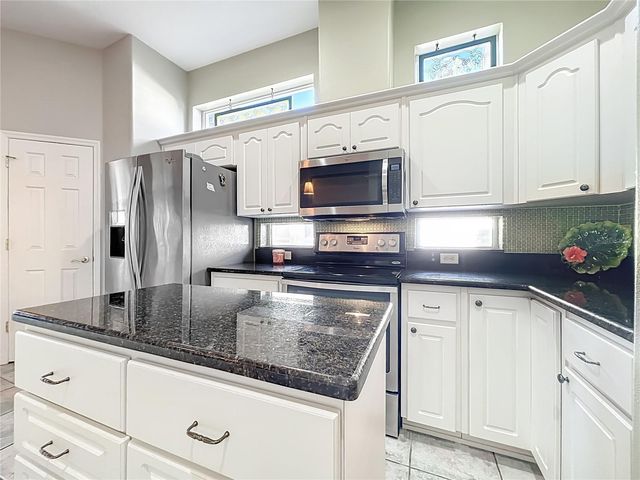 5685 GULF STREAM STREET, Tavares, FL 32778