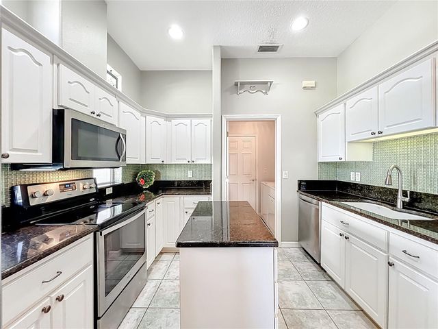 5685 GULF STREAM STREET, Tavares, FL 32778