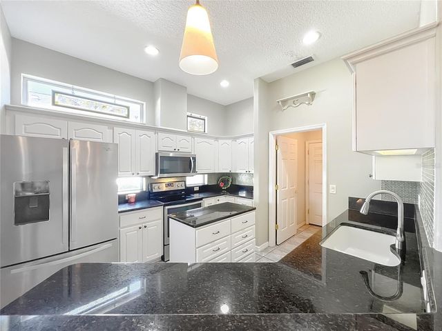 5685 GULF STREAM STREET, Tavares, FL 32778