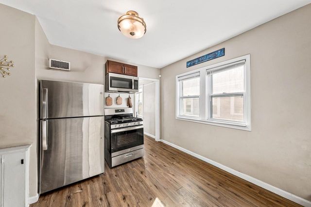 4919 N 52nd STREET, Milwaukee, WI 53218