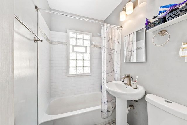 4919 N 52nd STREET, Milwaukee, WI 53218