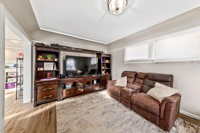 4919 N 52nd STREET, Milwaukee, WI 53218