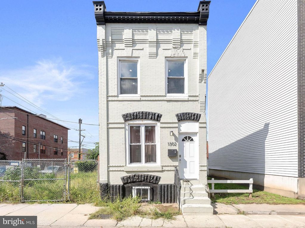 1302 N DOVER ST, PHILADELPHIA, PA 19121 — photo 2