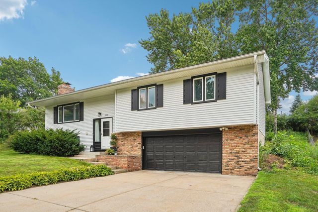 1880 Gold Trail, Eagan, MN 55122
