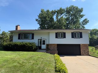 1880 Gold Trail, Eagan, MN 55122