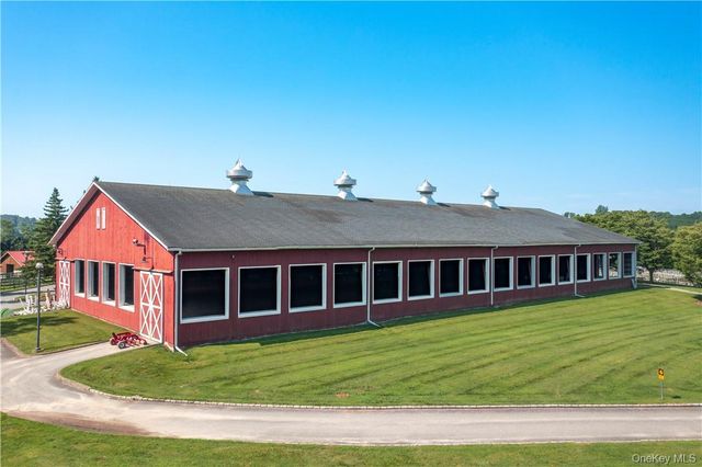 15 Kirby Hill Road, Pawling, NY 12564