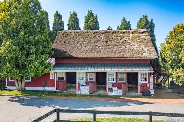 15 Kirby Hill Road, Pawling, NY 12564