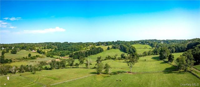 15 Kirby Hill Road, Pawling, NY 12564