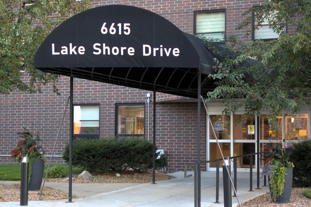 6615 Lake Shore Drive S 116, Richfield, MN 55423 — exterior