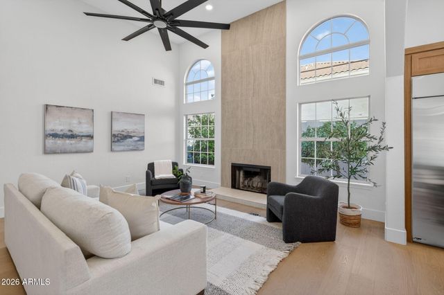 1635 E SILVERWOOD Drive, Phoenix, AZ 85048