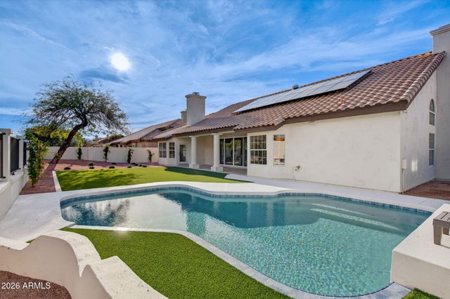 1635 E SILVERWOOD Drive, Phoenix, AZ 85048