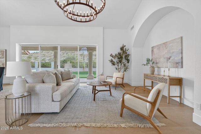 1635 E SILVERWOOD Drive, Phoenix, AZ 85048