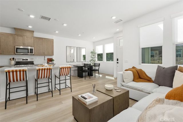 3959 Lavine Way 107, Corona, CA 92883