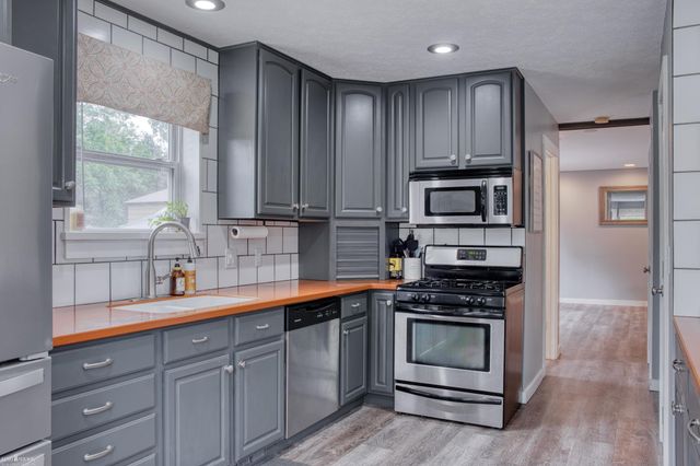 1445 W North Street, Owosso, MI 48867