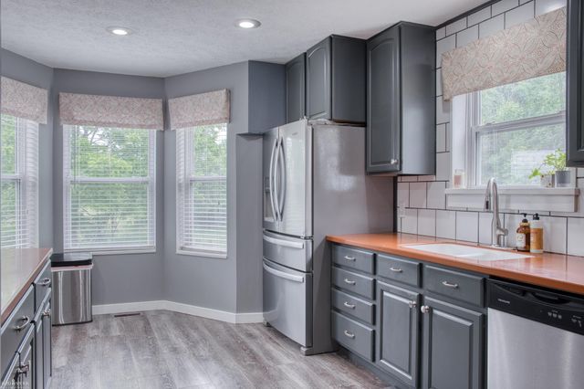 1445 W North Street, Owosso, MI 48867