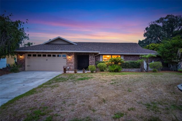 1903 COUNTRY CLUB COURT, Plant City, FL 33566