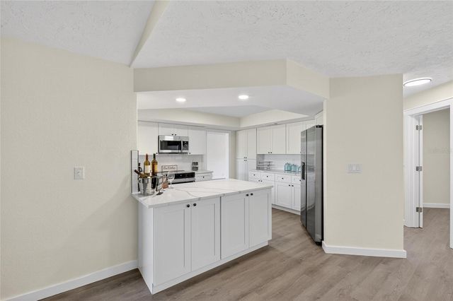 1903 COUNTRY CLUB COURT, Plant City, FL 33566