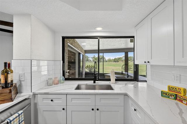 1903 COUNTRY CLUB COURT, Plant City, FL 33566