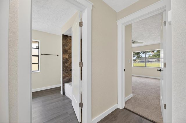 1903 COUNTRY CLUB COURT, Plant City, FL 33566
