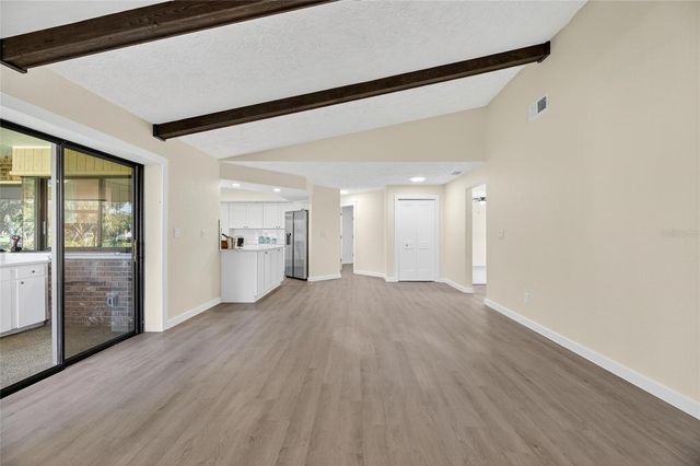 1903 COUNTRY CLUB COURT, Plant City, FL 33566