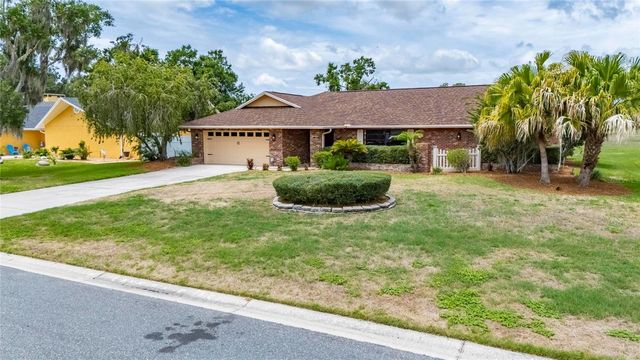 1903 COUNTRY CLUB COURT, Plant City, FL 33566