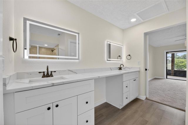 1903 COUNTRY CLUB COURT, Plant City, FL 33566