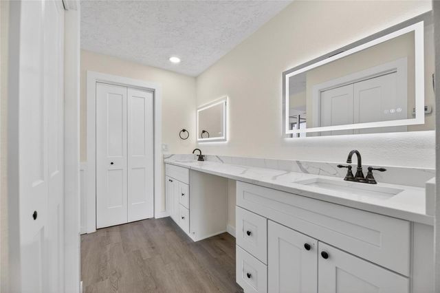 1903 COUNTRY CLUB COURT, Plant City, FL 33566