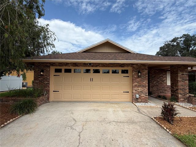 1903 COUNTRY CLUB COURT, Plant City, FL 33566