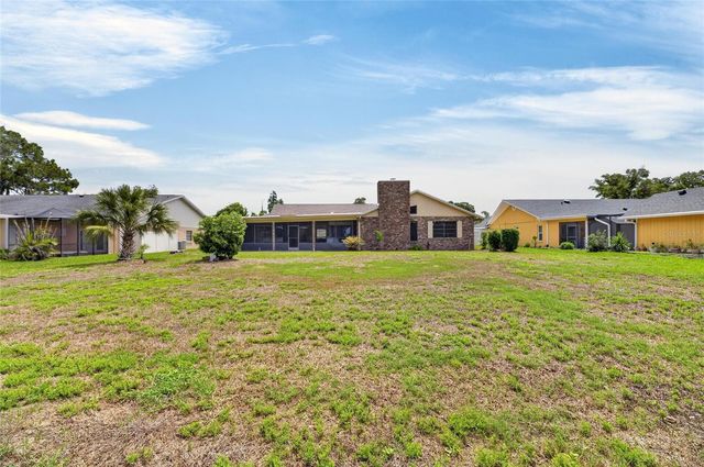 1903 COUNTRY CLUB COURT, Plant City, FL 33566