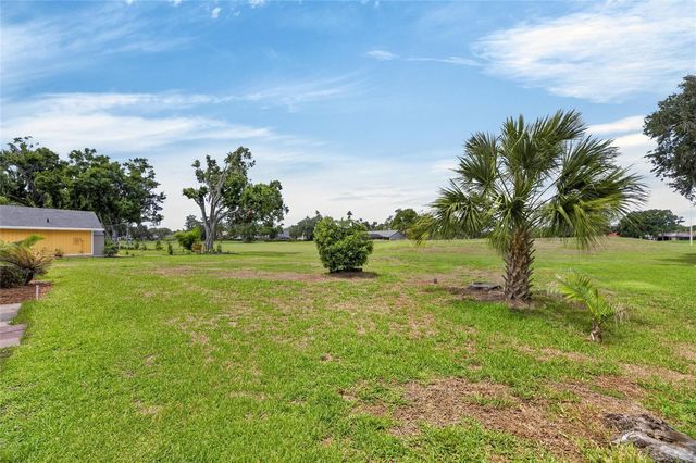 1903 COUNTRY CLUB COURT, Plant City, FL 33566