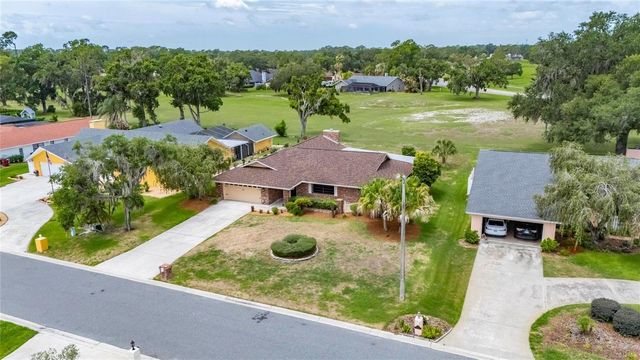 1903 COUNTRY CLUB COURT, Plant City, FL 33566