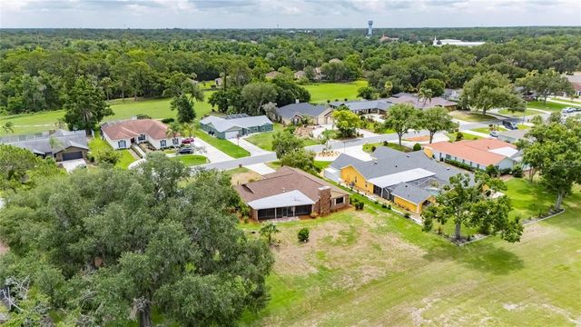 1903 COUNTRY CLUB COURT, Plant City, FL 33566