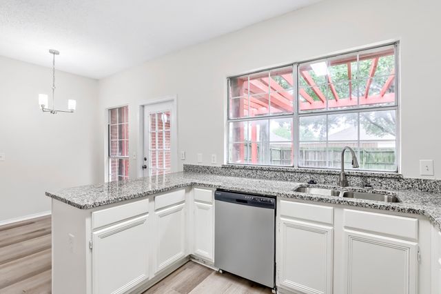 809 Schrade Trail, Mesquite, TX 75181
