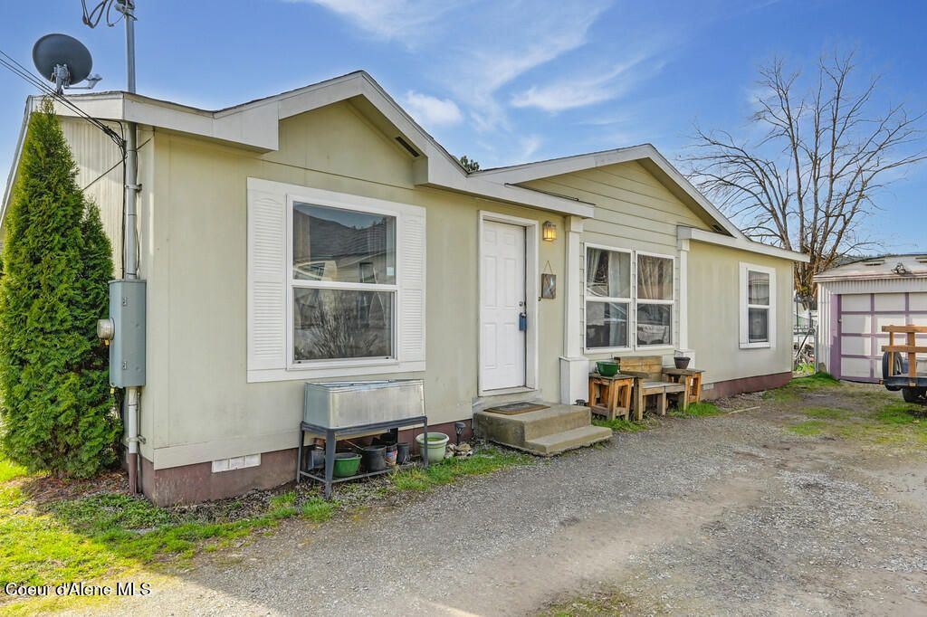 609 MAIN STREET, Pinehurst, ID 83850