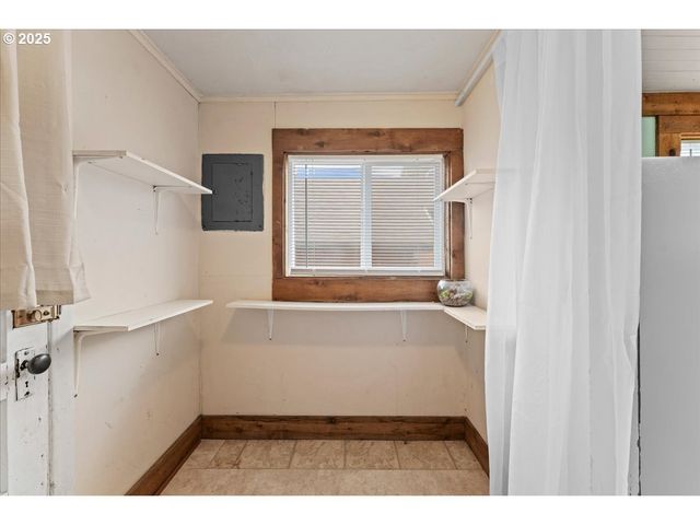 830 OCEANWAY St, Seaside, OR 97138