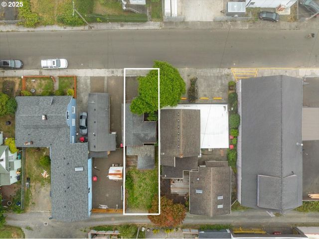 830 OCEANWAY St, Seaside, OR 97138