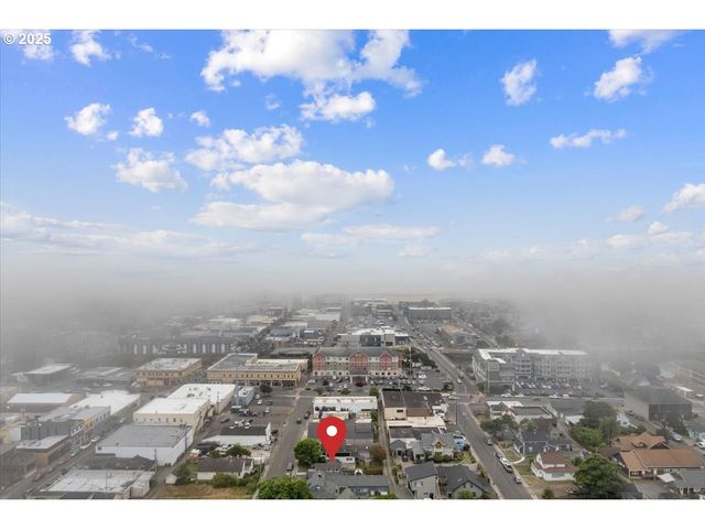 830 OCEANWAY St, Seaside, OR 97138