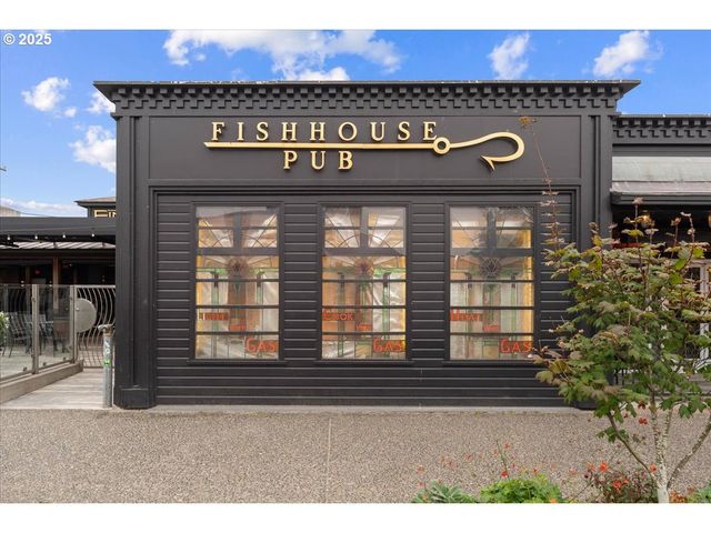 830 OCEANWAY St, Seaside, OR 97138