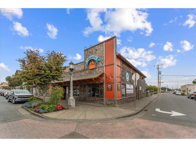 830 OCEANWAY St, Seaside, OR 97138