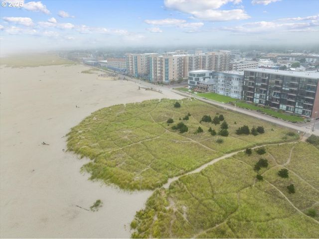 830 OCEANWAY St, Seaside, OR 97138