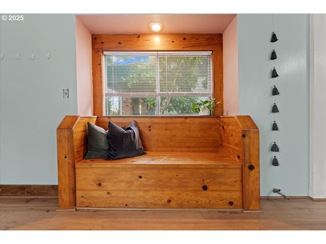 830 OCEANWAY St, Seaside, OR 97138