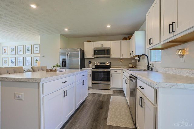 89 Cedarwood Drive, Amelia, OH 45102