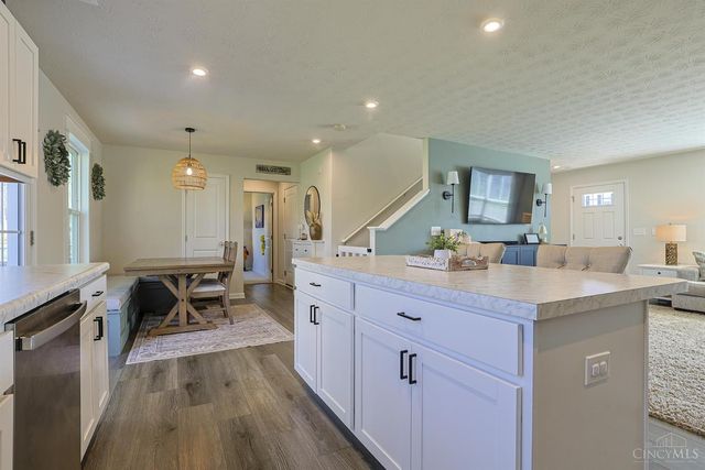 89 Cedarwood Drive, Amelia, OH 45102